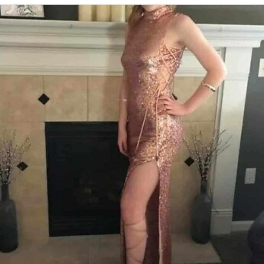 Nwot rose gold formal dress 13 jrs